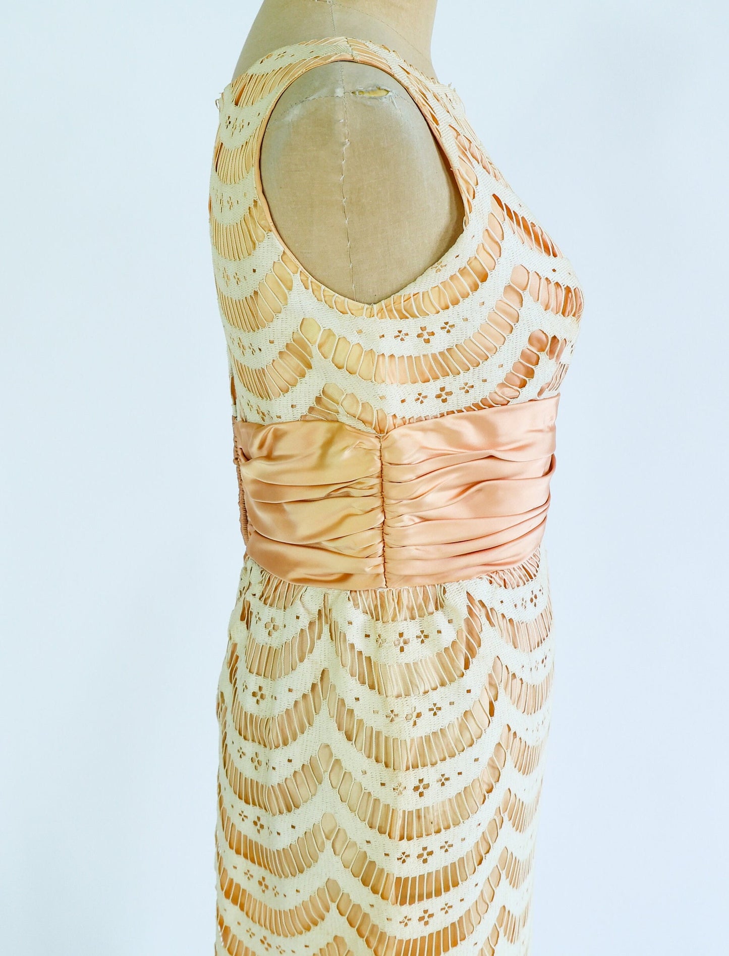 1950s Apricot & White Lace Sheath Dress, Small