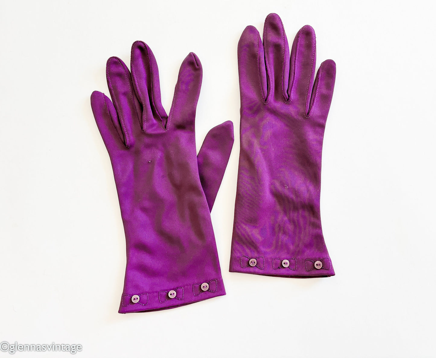 1960s Magenta Purple Vintage Gloves