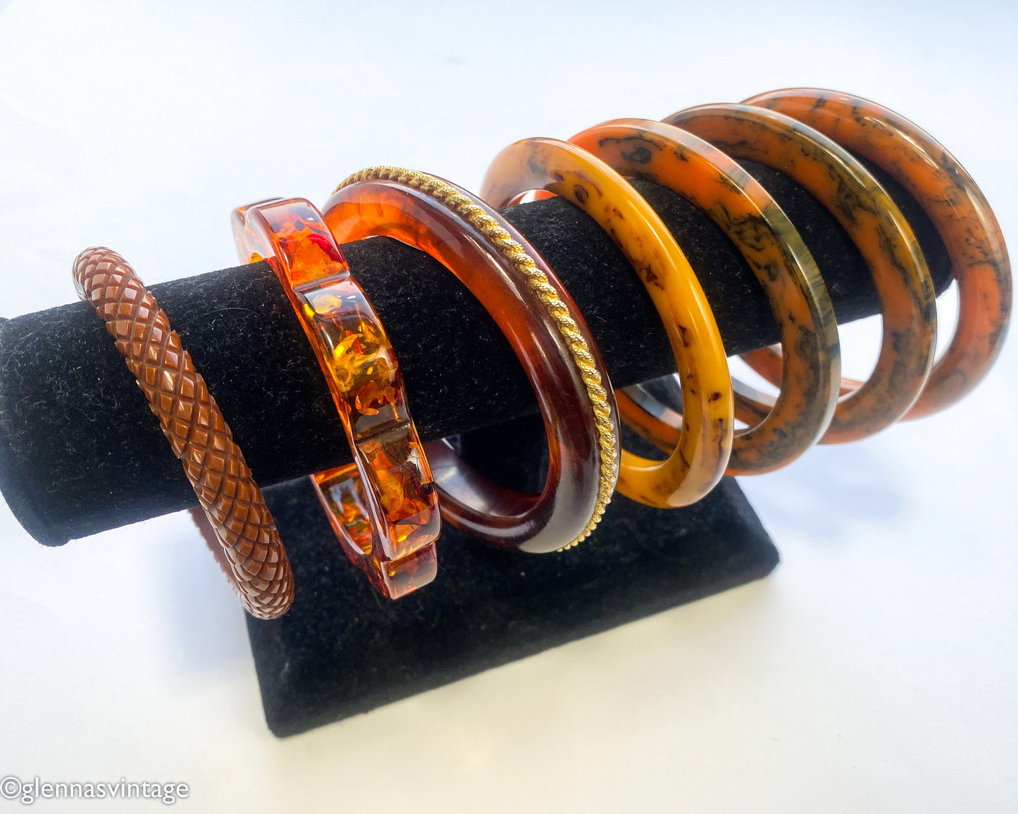 1930s Carved Bakelite Bangle | Rare Crisscross Design