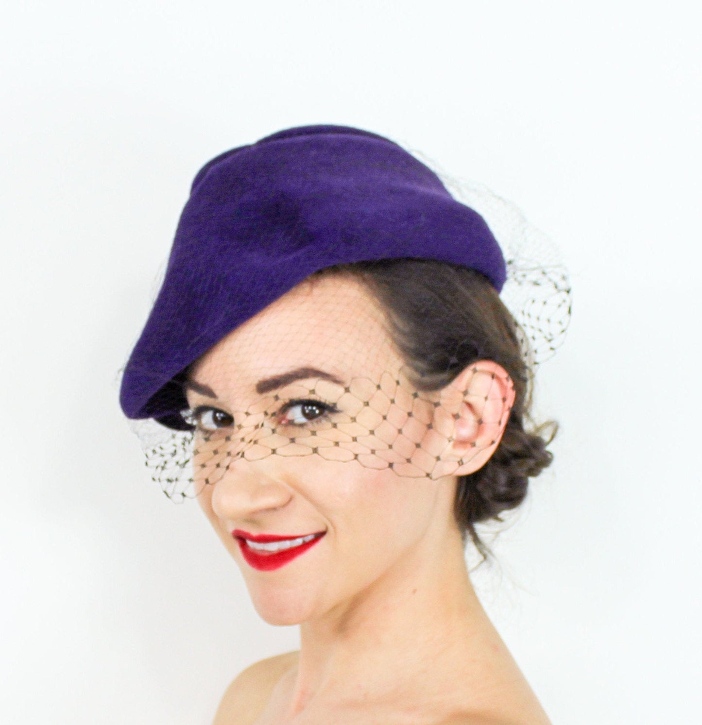 1950s Purple Wool Felt Fascinator Hat with Rhinestone Pin &Netting