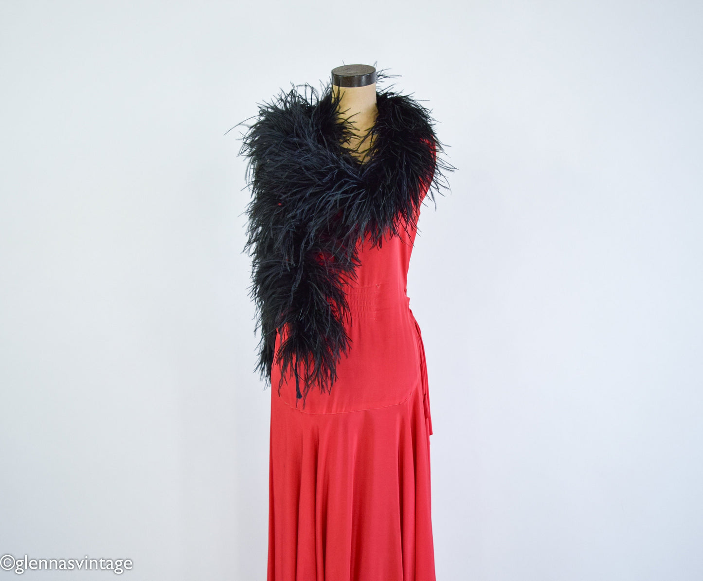 1900s Black Ostrich Feather Boa Stole | Edwardian Era Ostrich Scarf