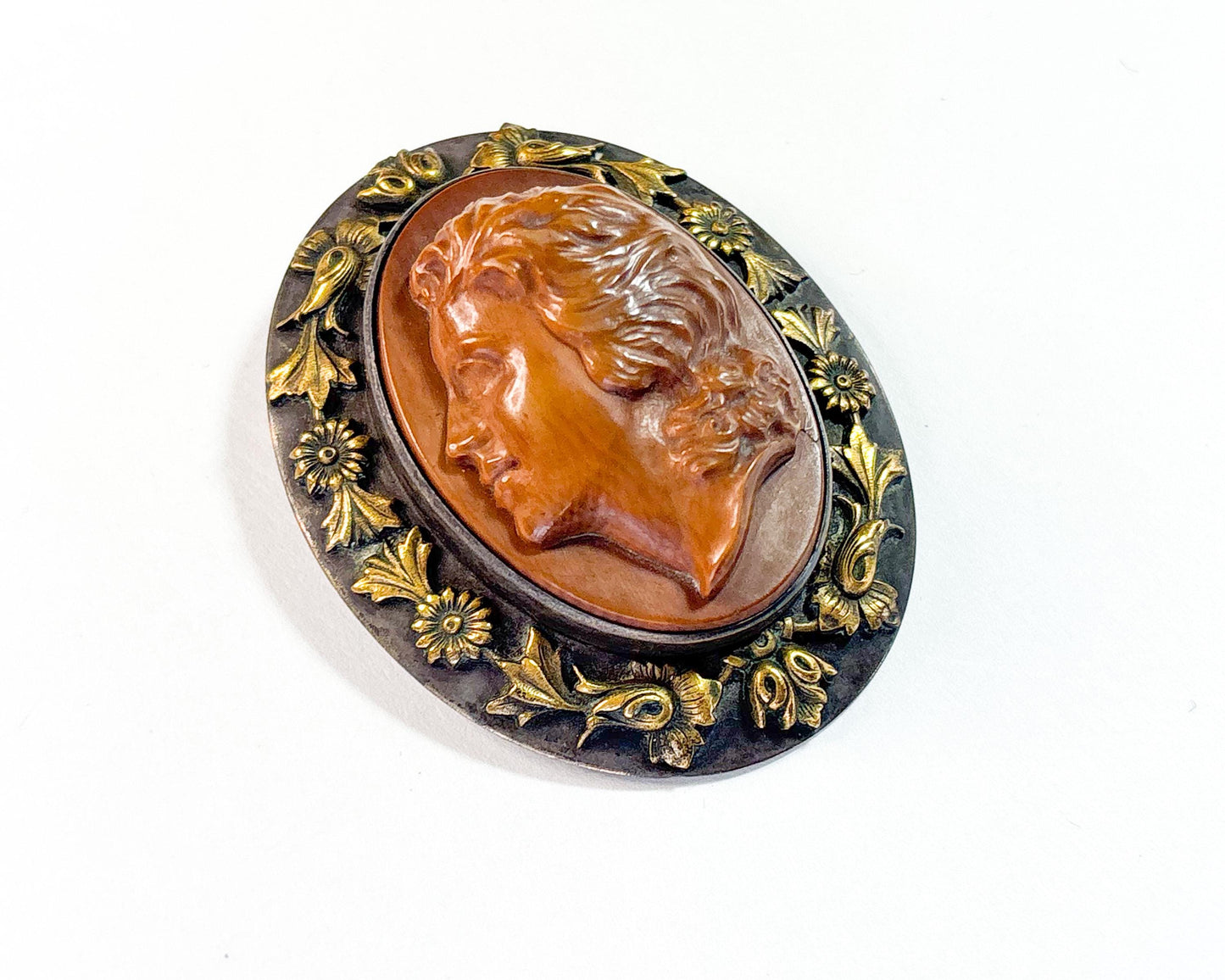 1930s Carved Stone Cameo Brooch Pendant with Floral Silver Frame