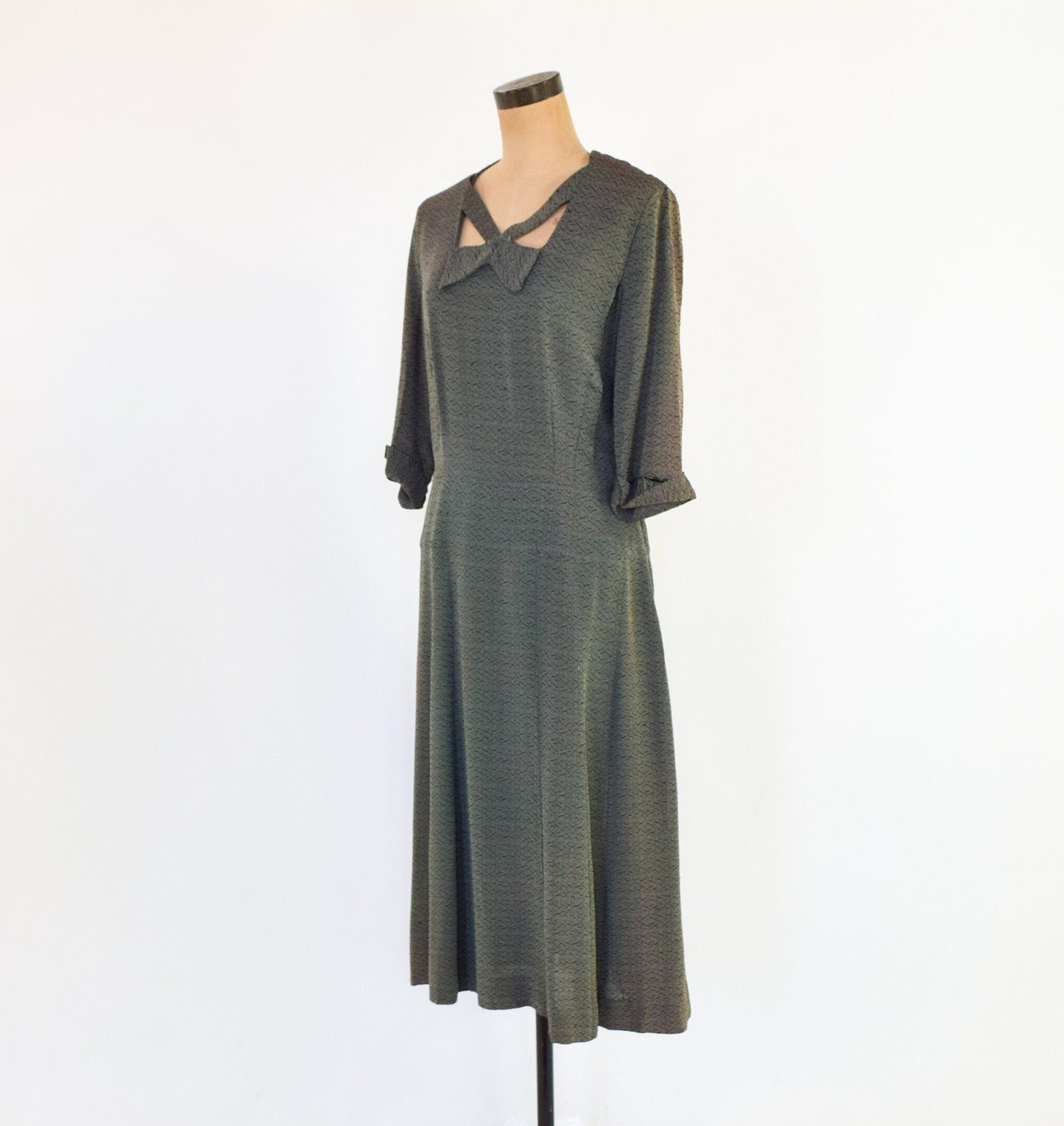 1940s Olive Green Crepe Dress, XXL, 38" Waist
