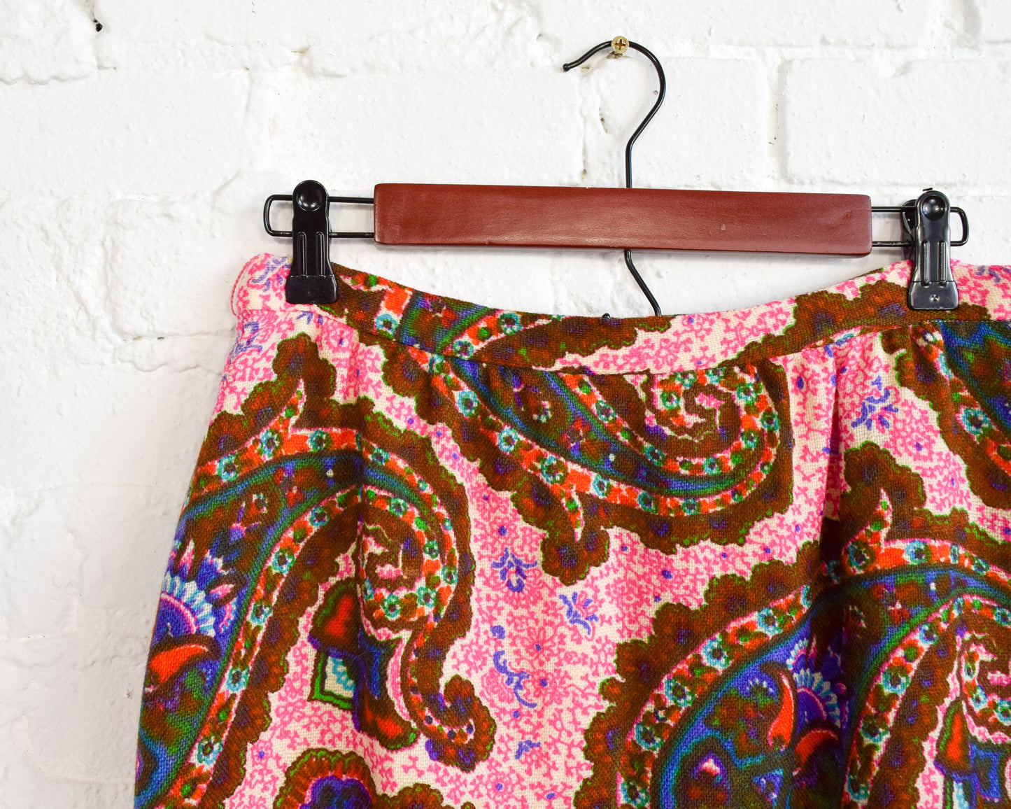 1970s Pink Paisley Maxi Skirt | 70s Pink Paisley Woven Wool Skirt | Nelly De Grab N.Y. | Medium