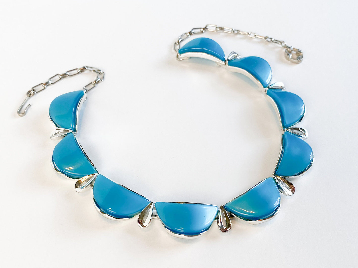 1960s Blue Lucite Necklace | 60s Blue Plastic Necklace | STAR