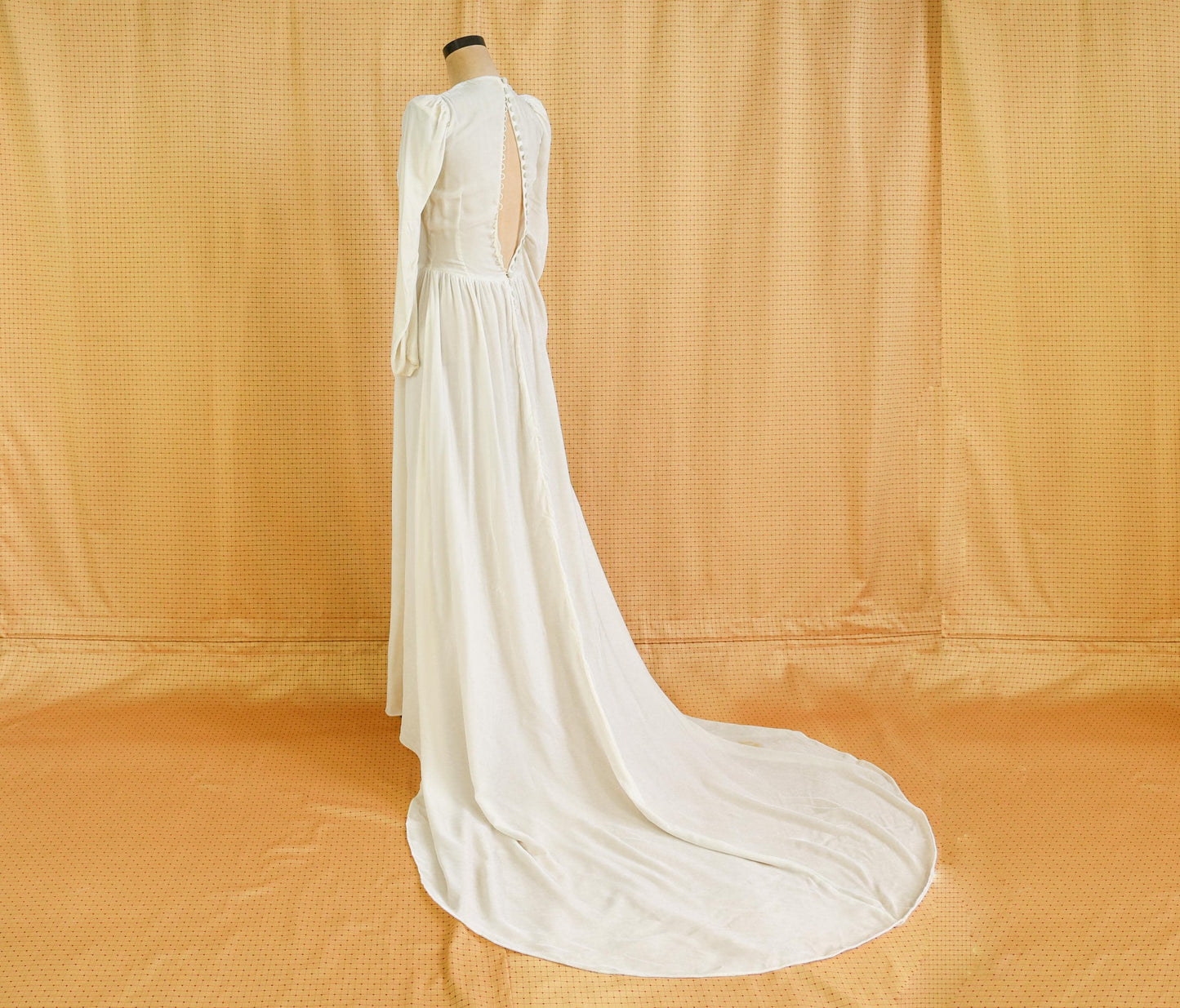 1930s Ivory Velvet Wedding Dress with Long Train, Extra Small