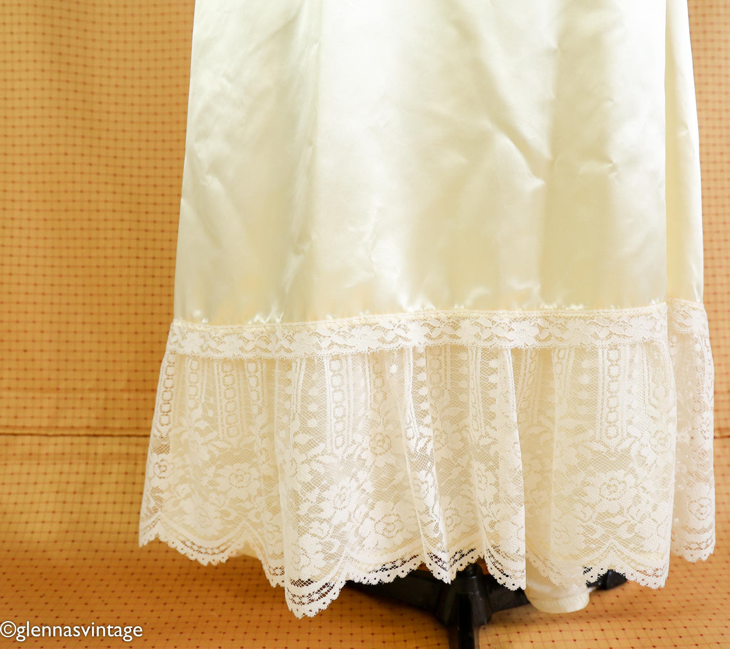 1970s Edwardian Style Wedding Gown in Candlelight Satin Lace, Small