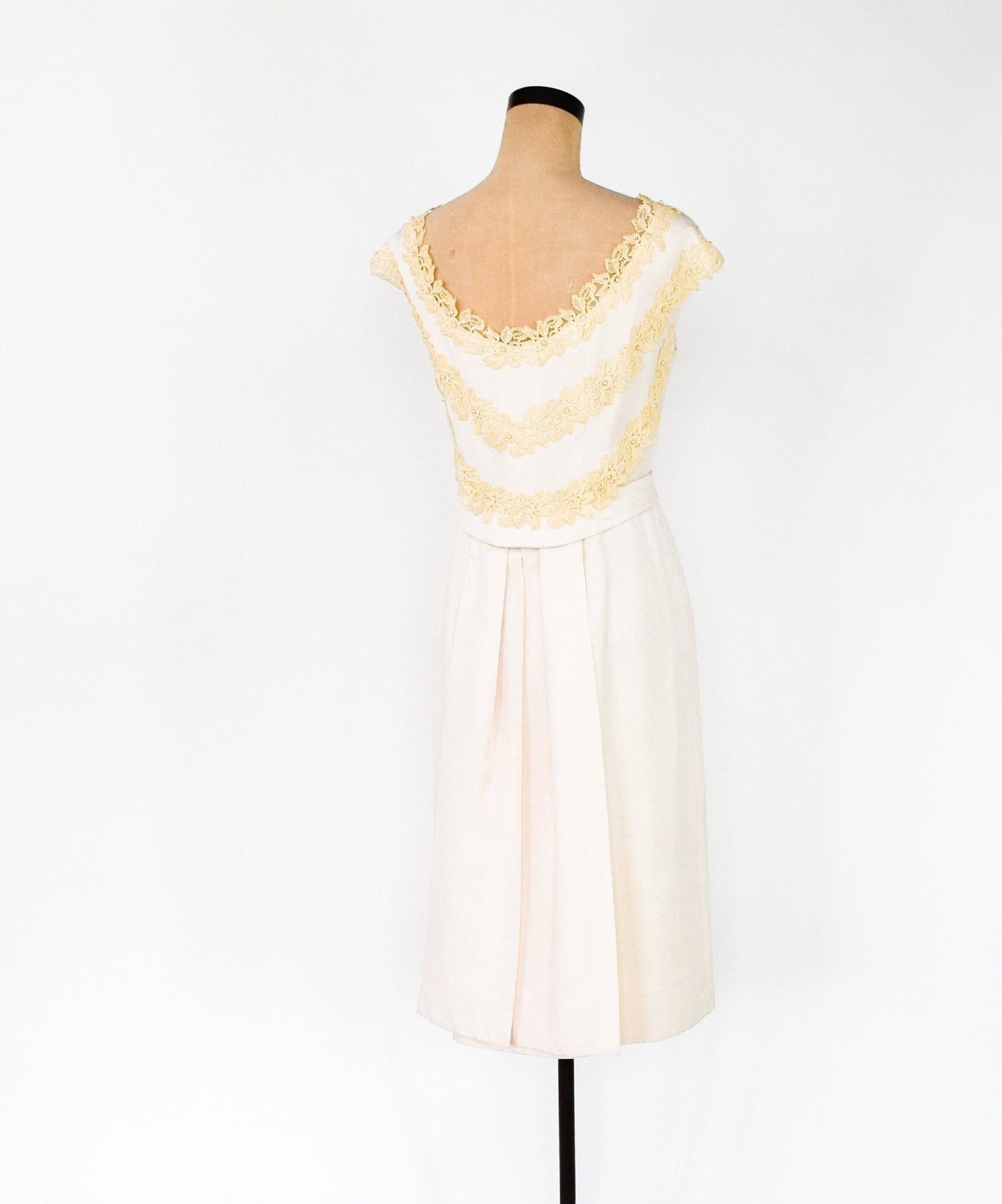 1950s Ivory Lace. & Creme Silk Cocktail Dress, Extra Large