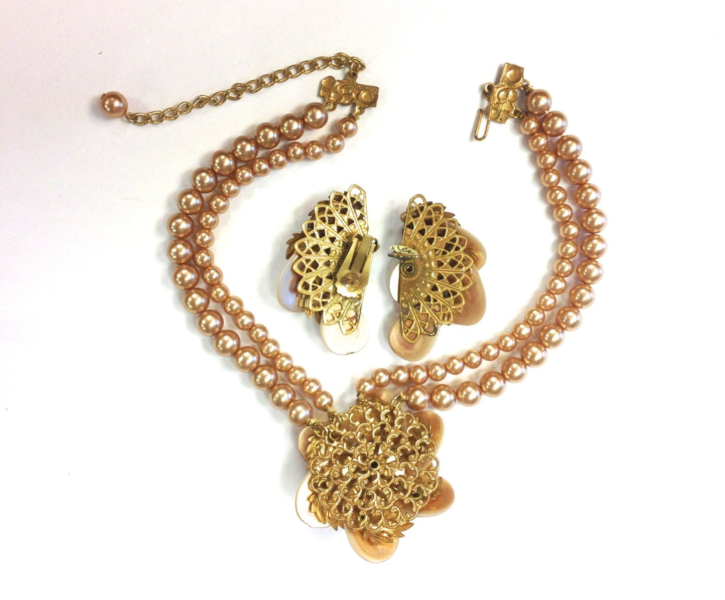 1950s Beige Faux Pearl Necklace & Earrings | 50s Beige Pendent Necklace Earring Set | Choker Set