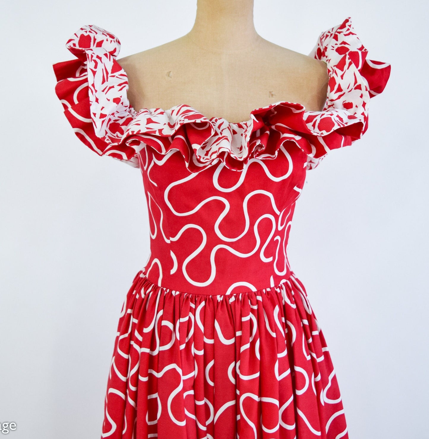 1980s Red White Off Shoulder Dress | 80s Red Ruffle Cotton Party Dress | Barboglio-Christina-Jan | Medium