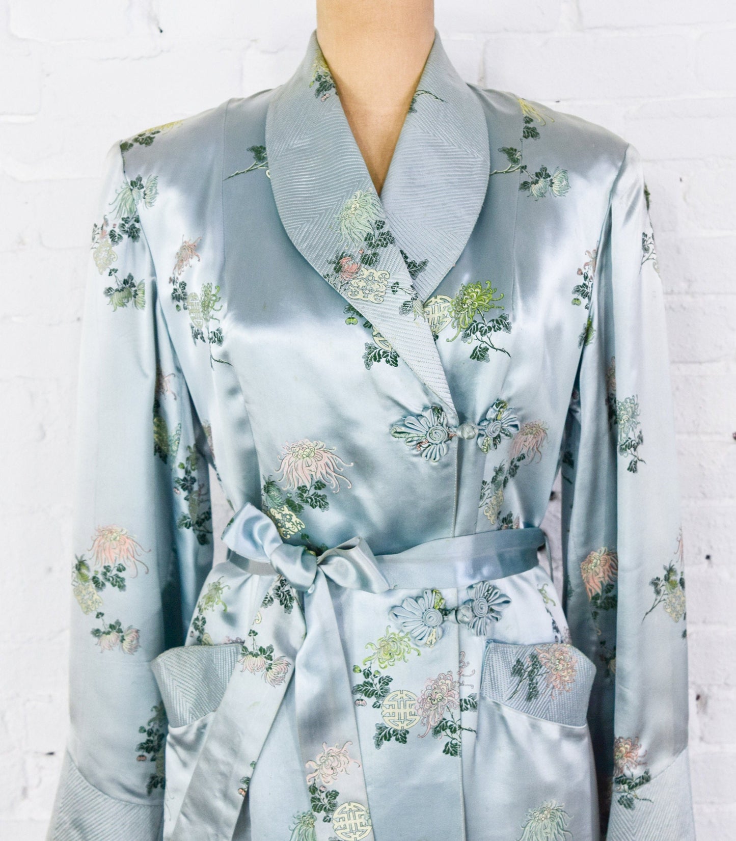 1950s Blue Silk Asian Robe:, Large