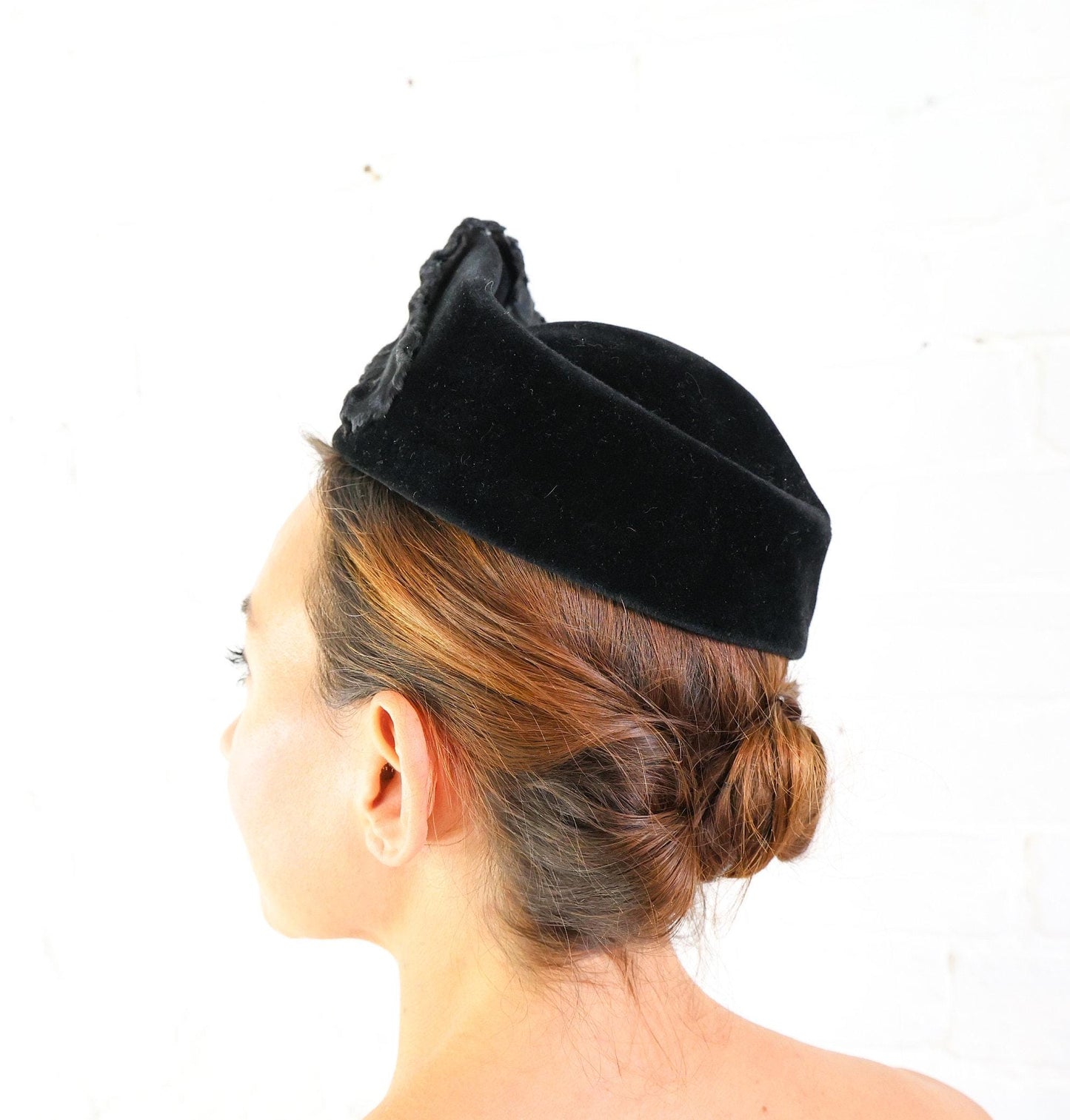1940s Black Wool Velour Peaked Hat | Persian Lamb Detail