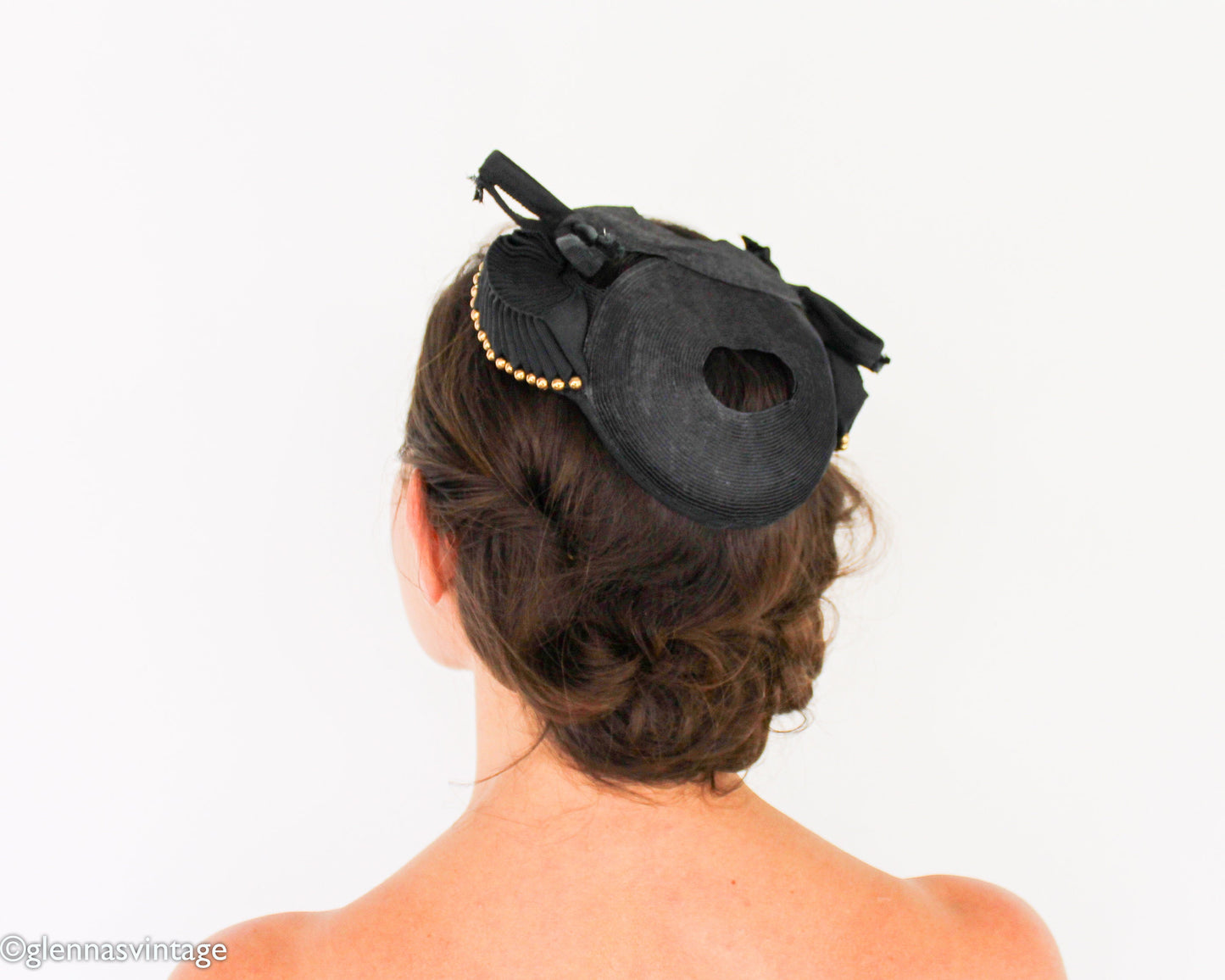 1940s Black Raffia Woven Fascinator Hat, Old Hollywood Style