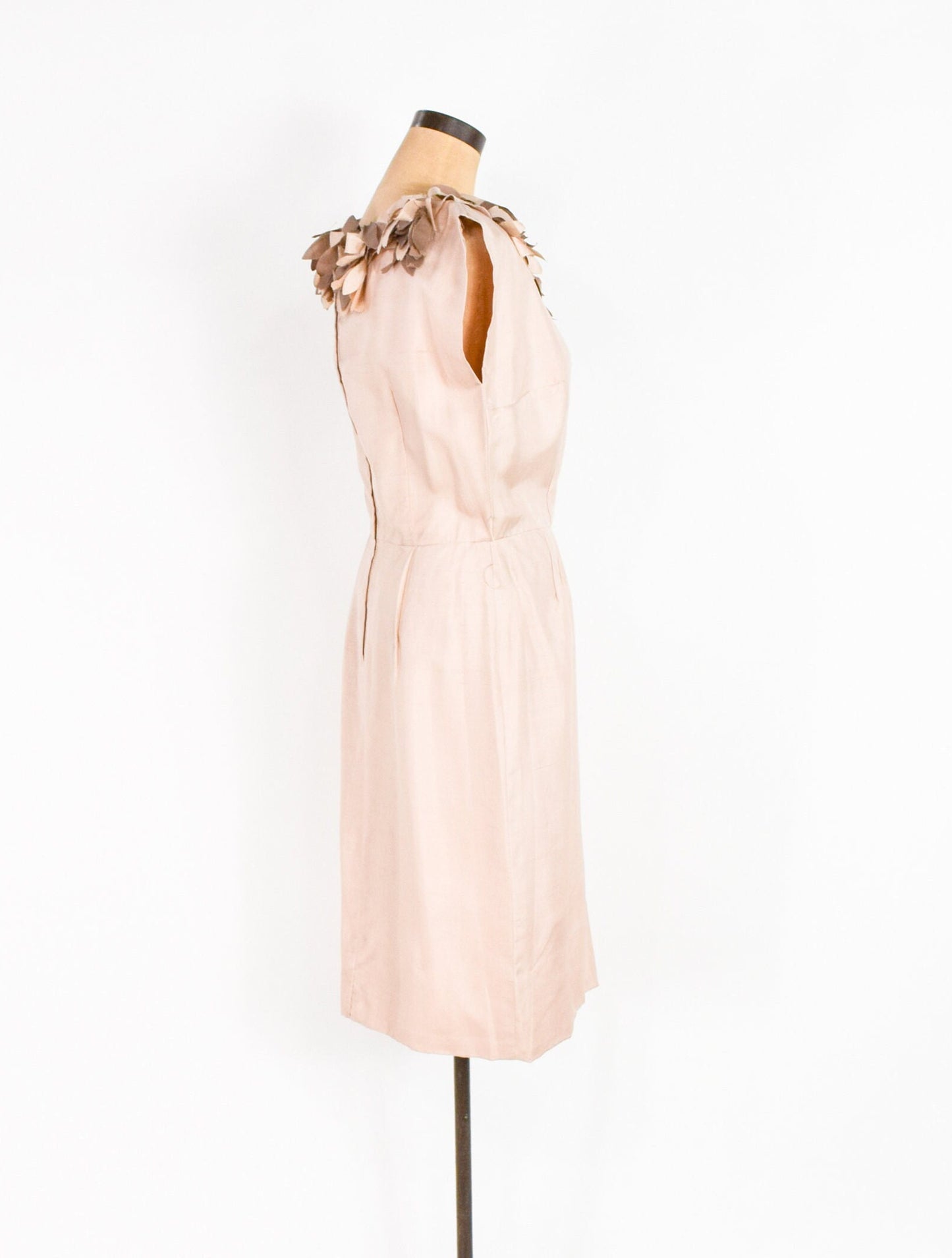 1950s Flutter Collar Creme Silk Sheath Dress, Medium