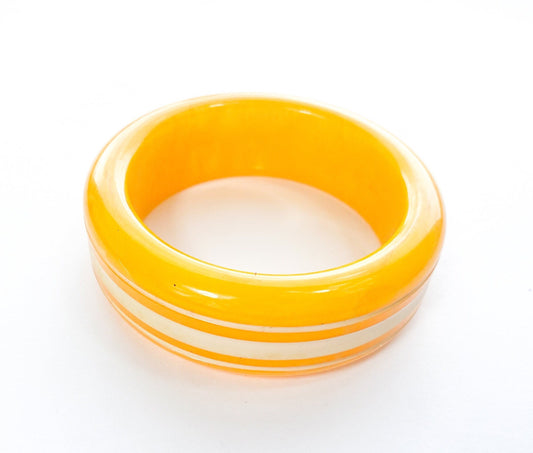 1940s Yellow Bakelite Bangle | Gold & White Stripe Bracelet