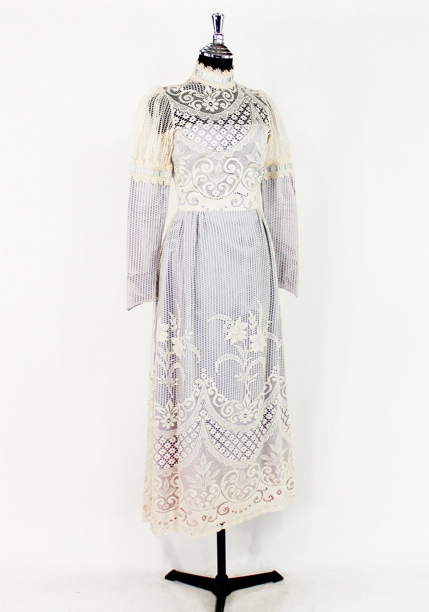 1970s White Lace Maxi Dress, Bohemian Wedding, Extra Small
