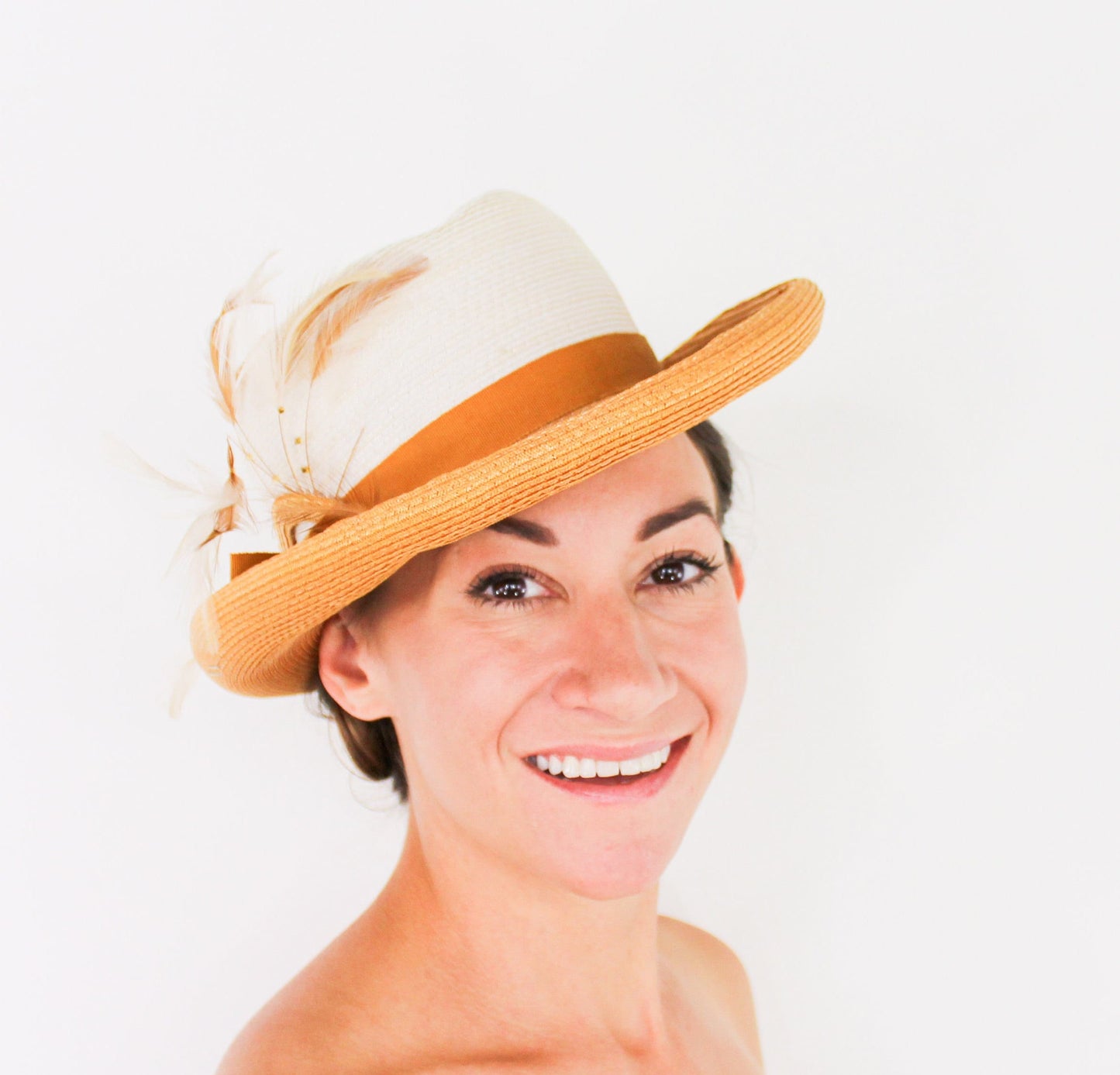 1970s Creme & Tan Woven Hat | Raffia Hat