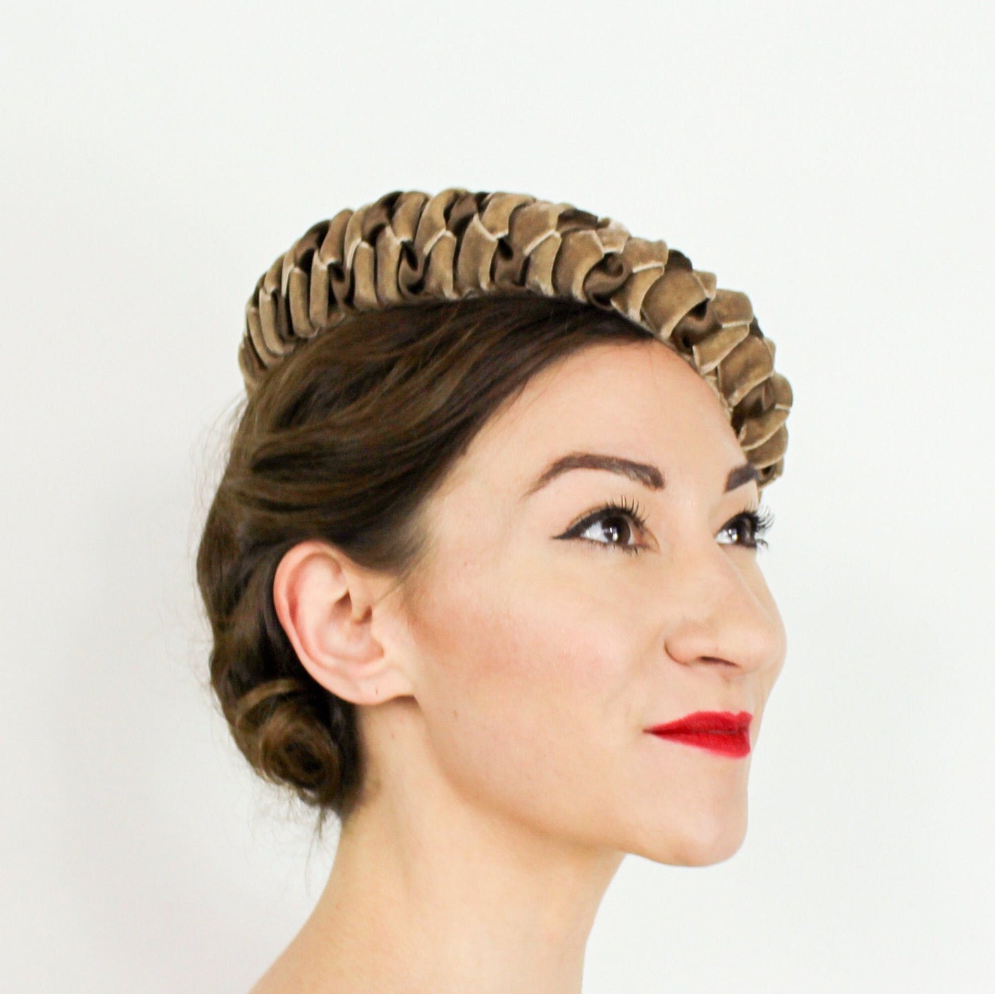 1950s Brown Velvet Woven Beret Hat