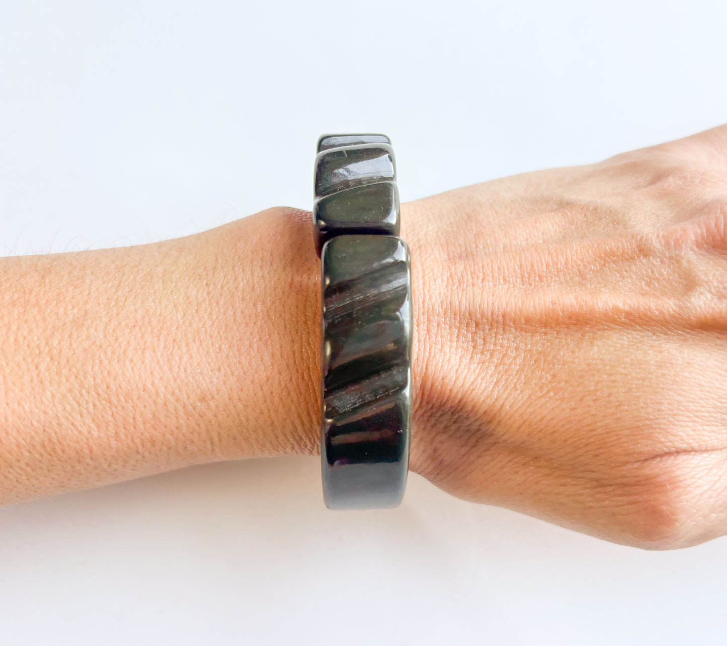 1930s Dark Green Bakelite Hinge Bracelet | Vintage Carved Forest Green Clamper