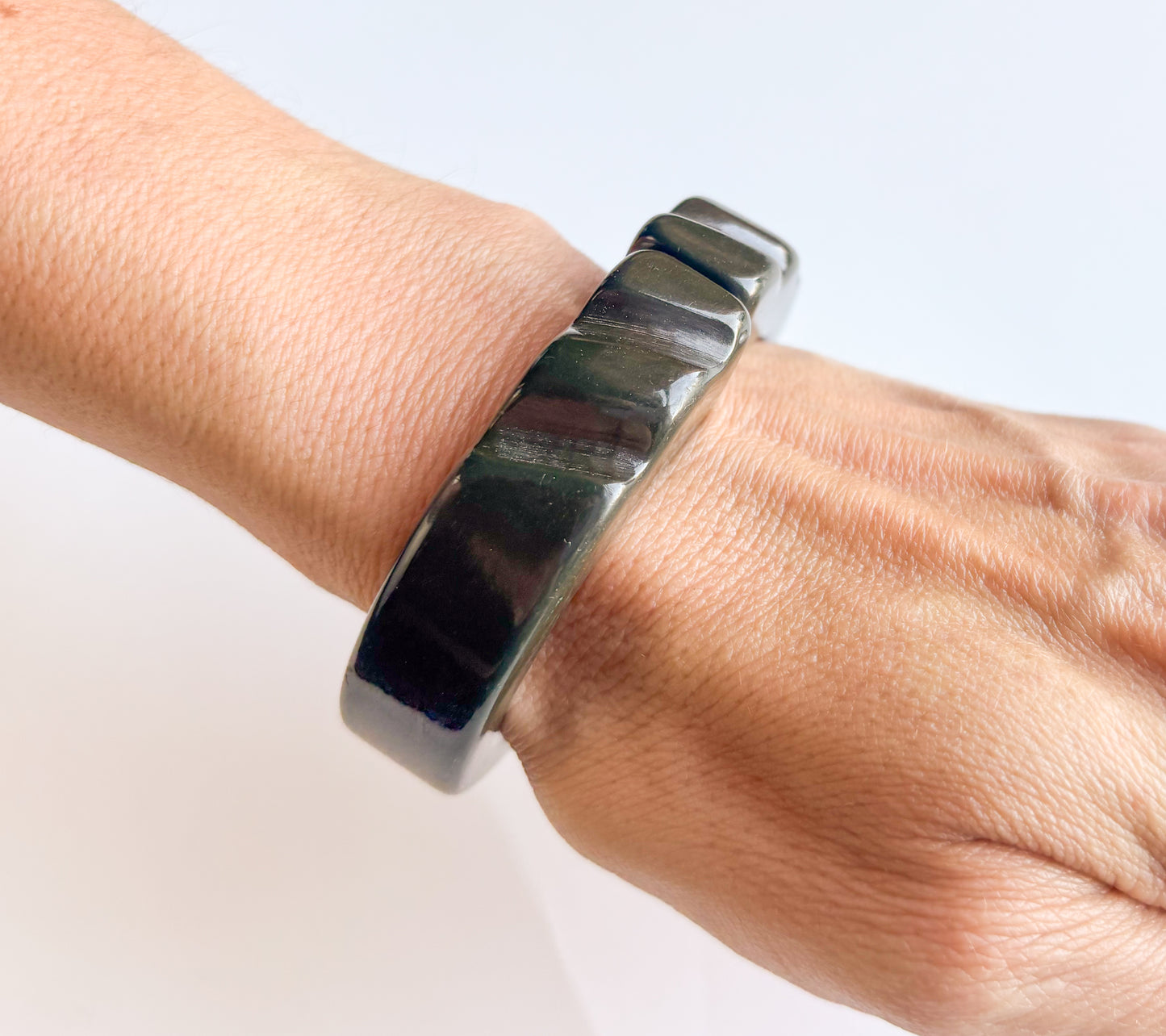 1930s Dark Green Bakelite Hinge Bracelet | Vintage Carved Forest Green Clamper