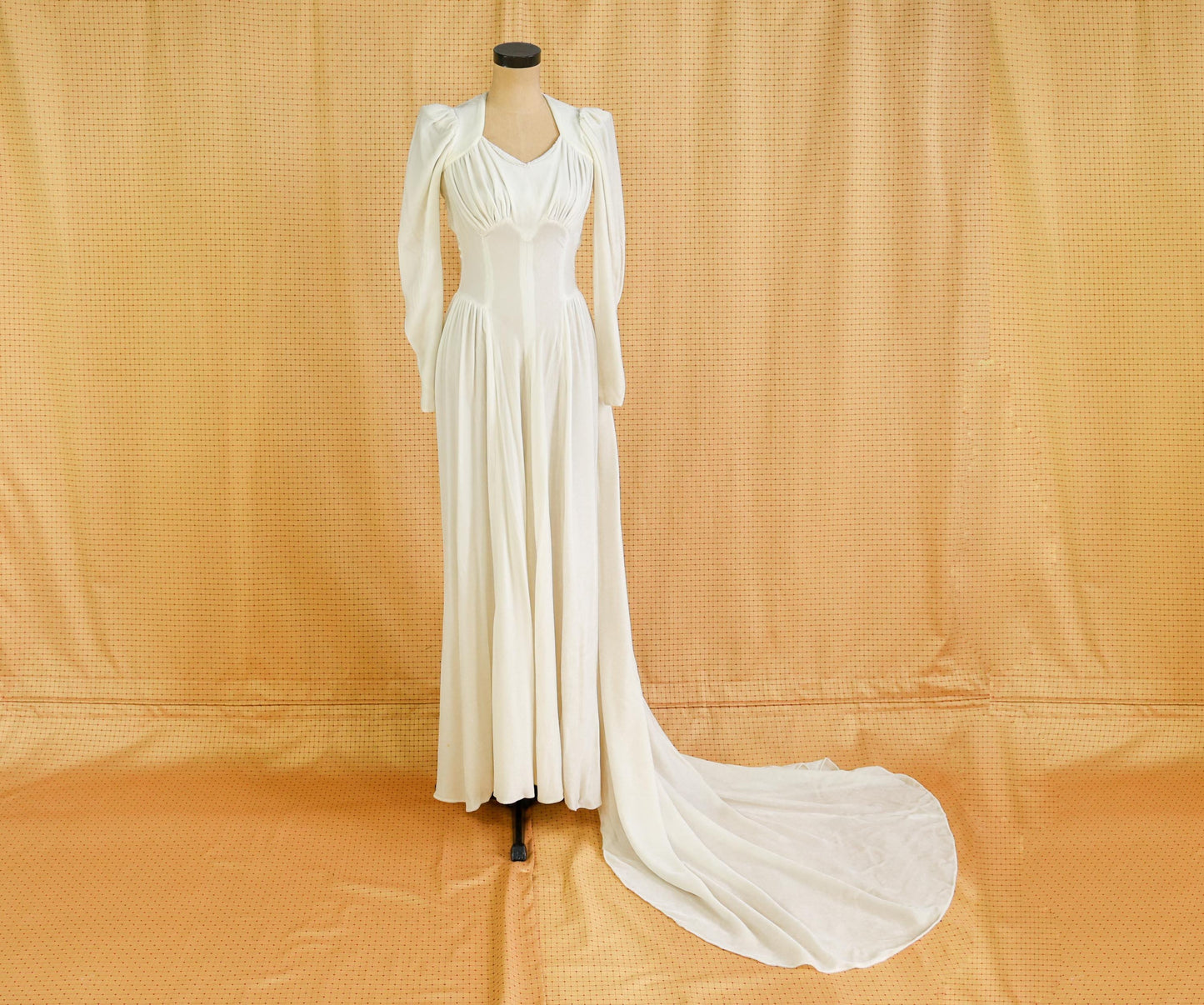 1930s Ivory Velvet Wedding Dress with Long Train, Extra Small