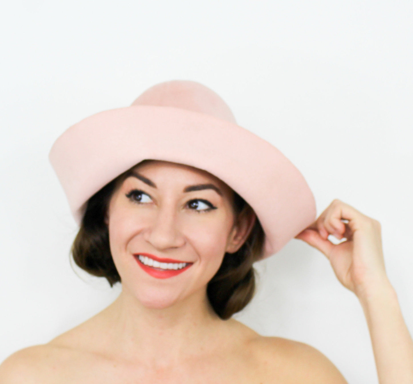 1980s Pink Wool Felt Cloche Hat