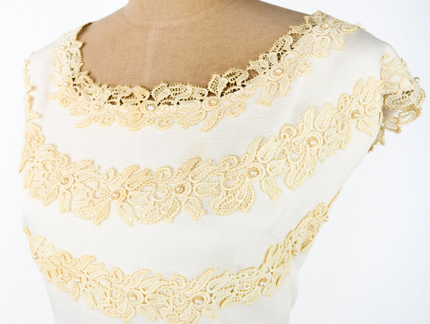 1950s Ivory Lace. & Creme Silk Cocktail Dress, Extra Large