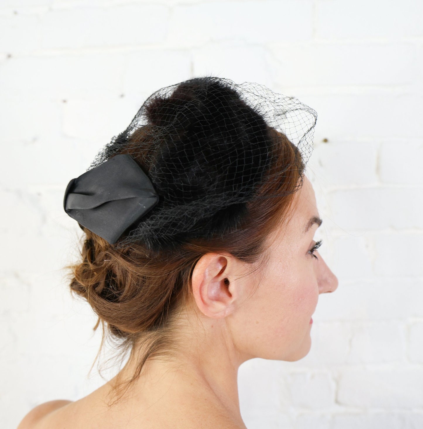Black Bow Veil Fascinator, Elegant Headpiece for Special Occasions