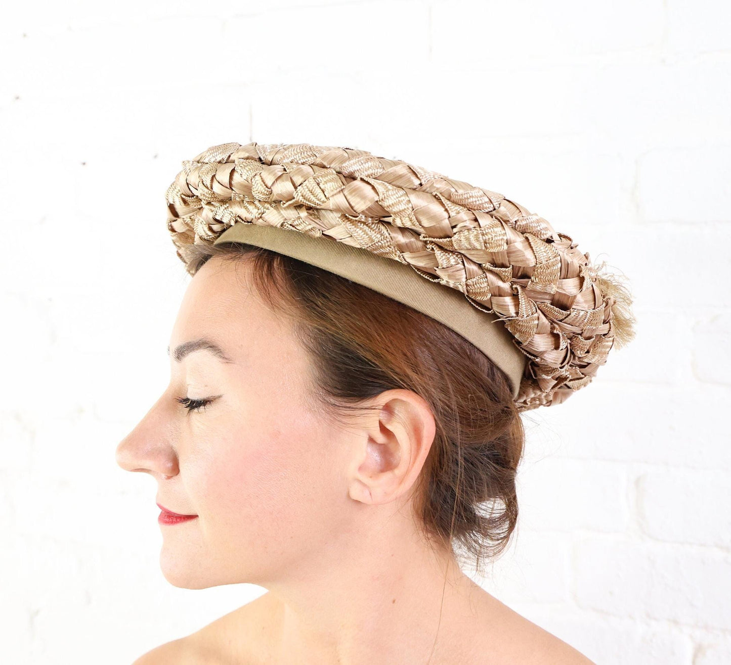 1950s  Beige Woven Saucer Hat