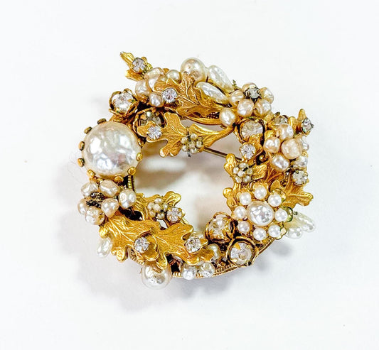 1950s Robért Brooch,  Pearl Rhinestone & Gold Circle Wreath Pin