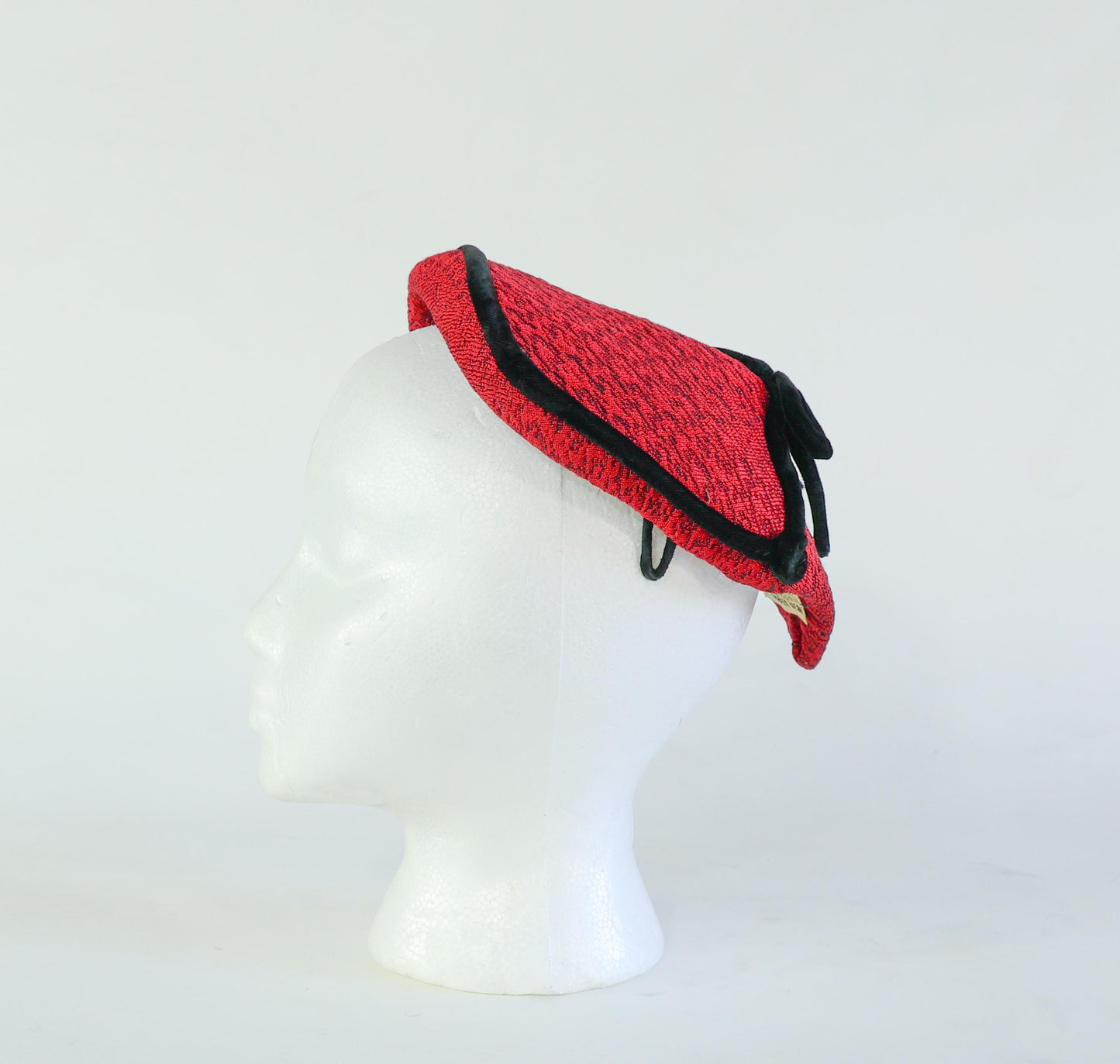 1940s Vintage Red Knit Fascinator, Red Saucer Hat with Black Velvet Tie