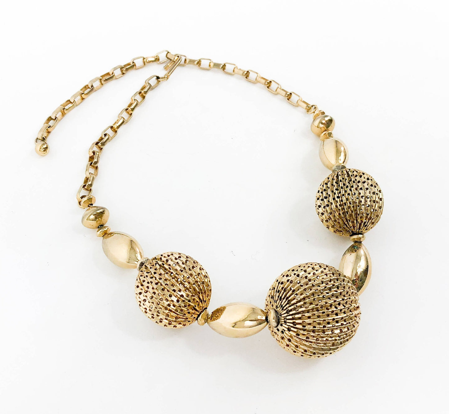 1960s Gold Mesh Ball Choker | Vintage Textured Necklace