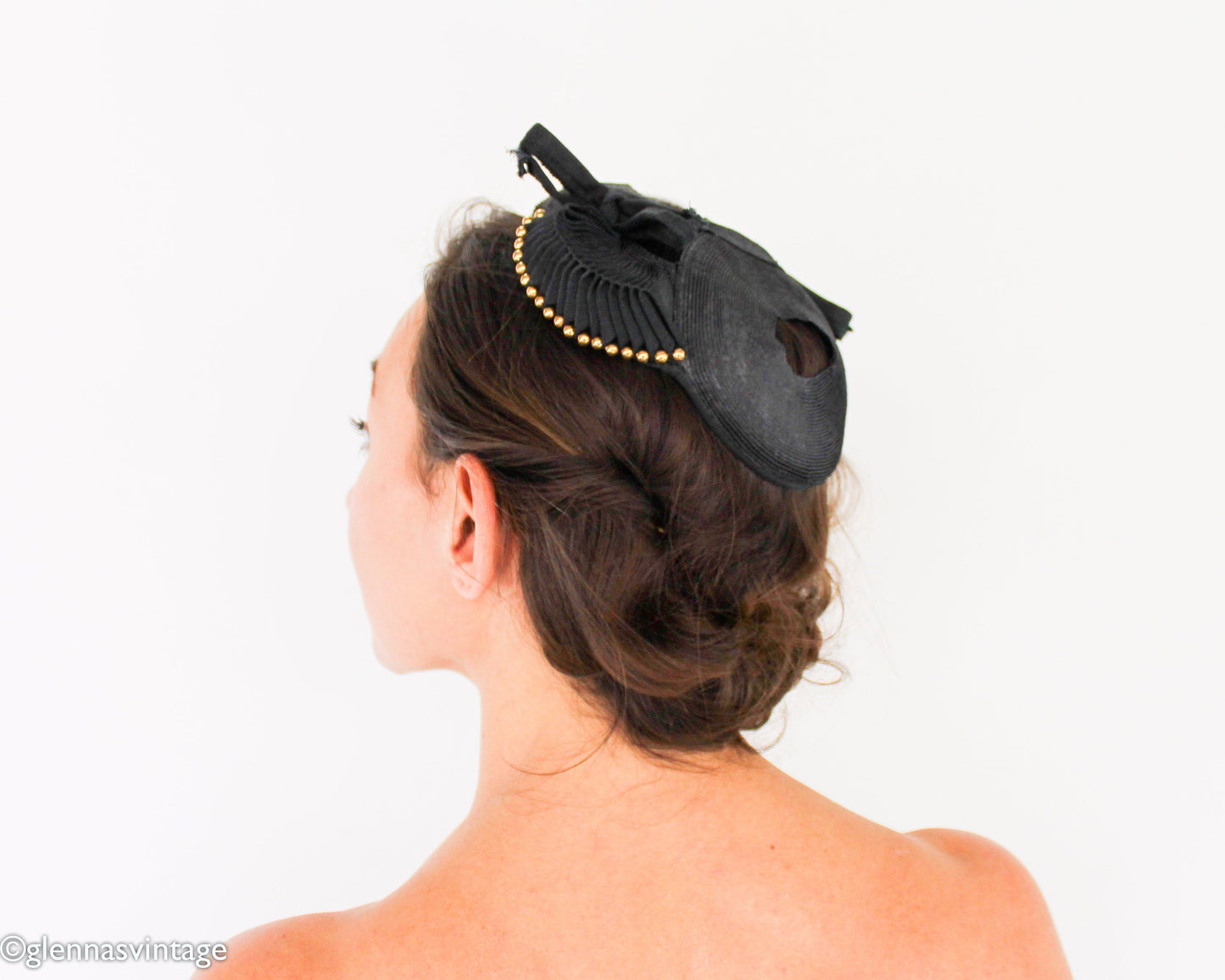 1940s Black Raffia Woven Fascinator Hat, Old Hollywood Style