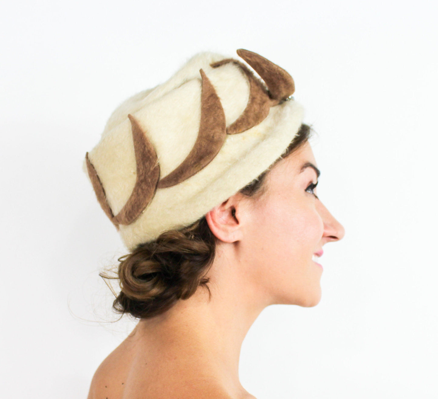 1950s Beige Mohair Bucket Hat