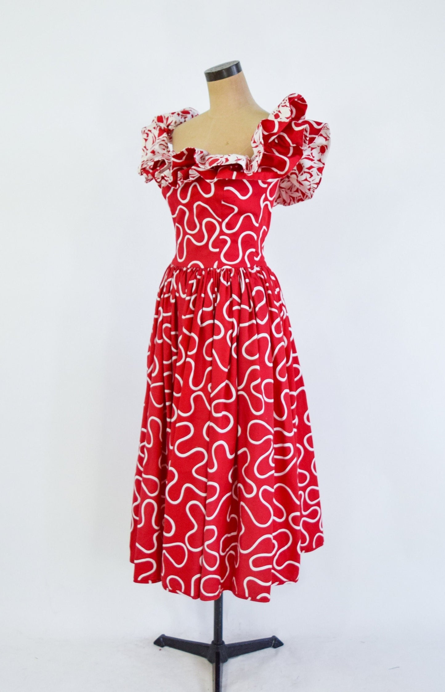 1980s Red White Off Shoulder Dress | 80s Red Ruffle Cotton Party Dress | Barboglio-Christina-Jan | Medium