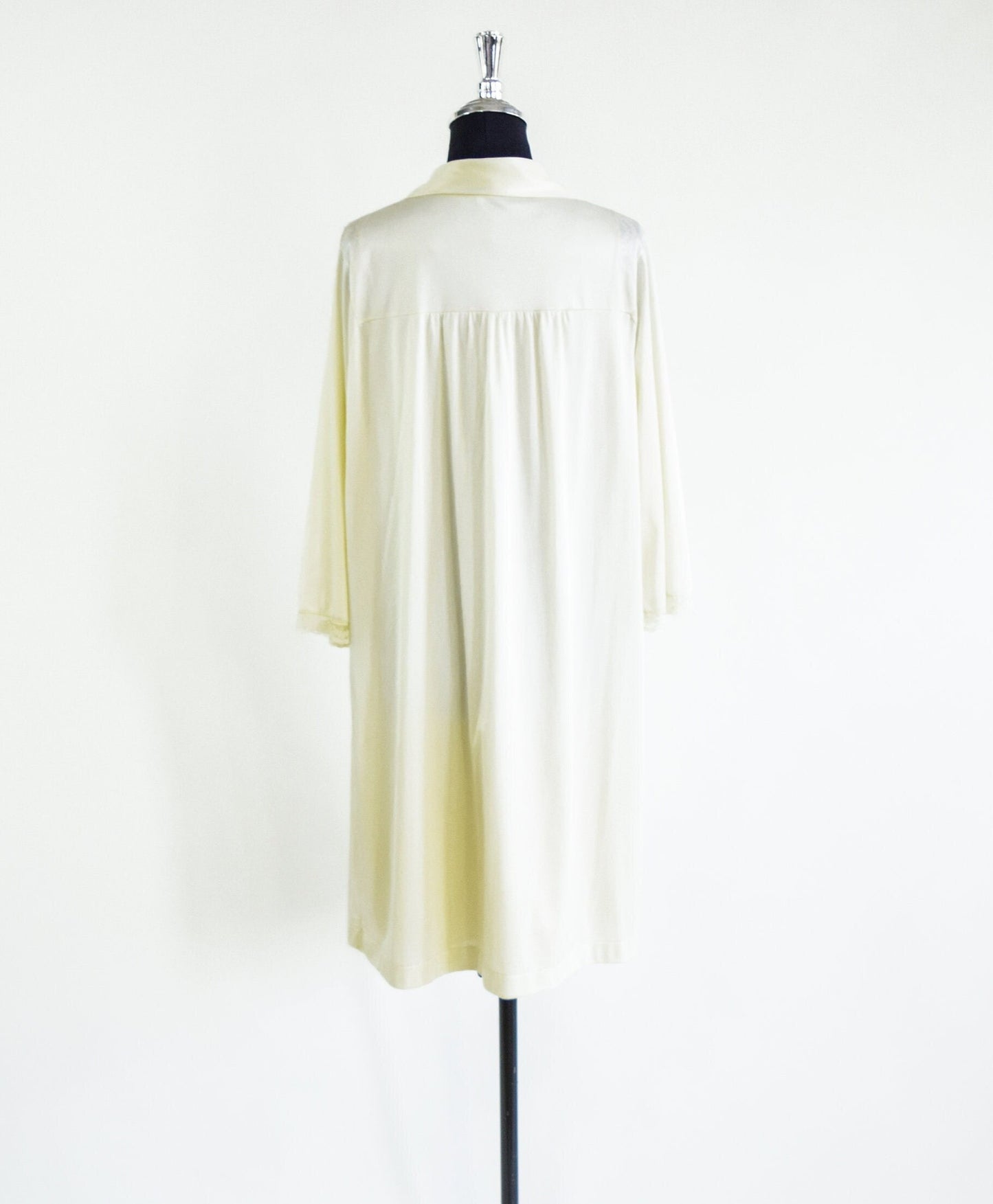 1960s Creme Embroidered Peignoir Set | Short Robe & Gown, Large