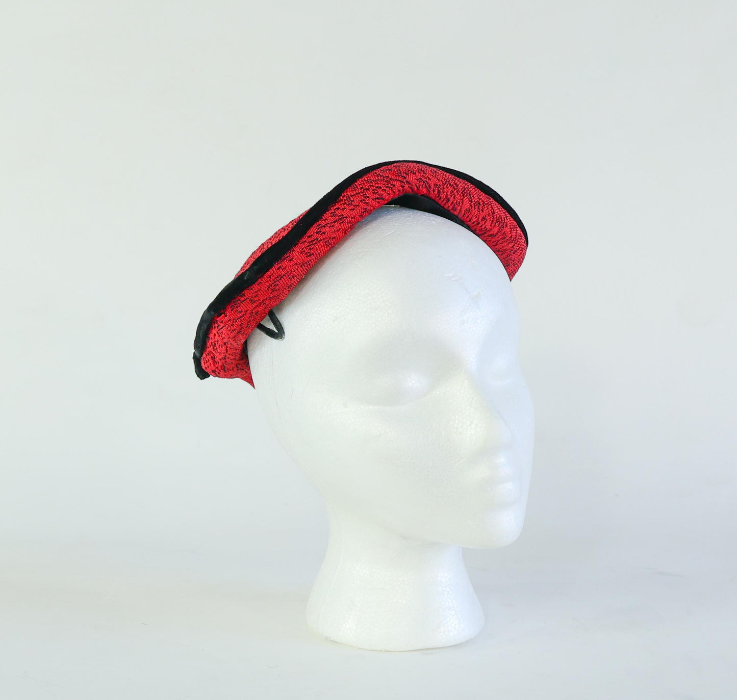 1940s Vintage Red Knit Fascinator, Red Saucer Hat with Black Velvet Tie