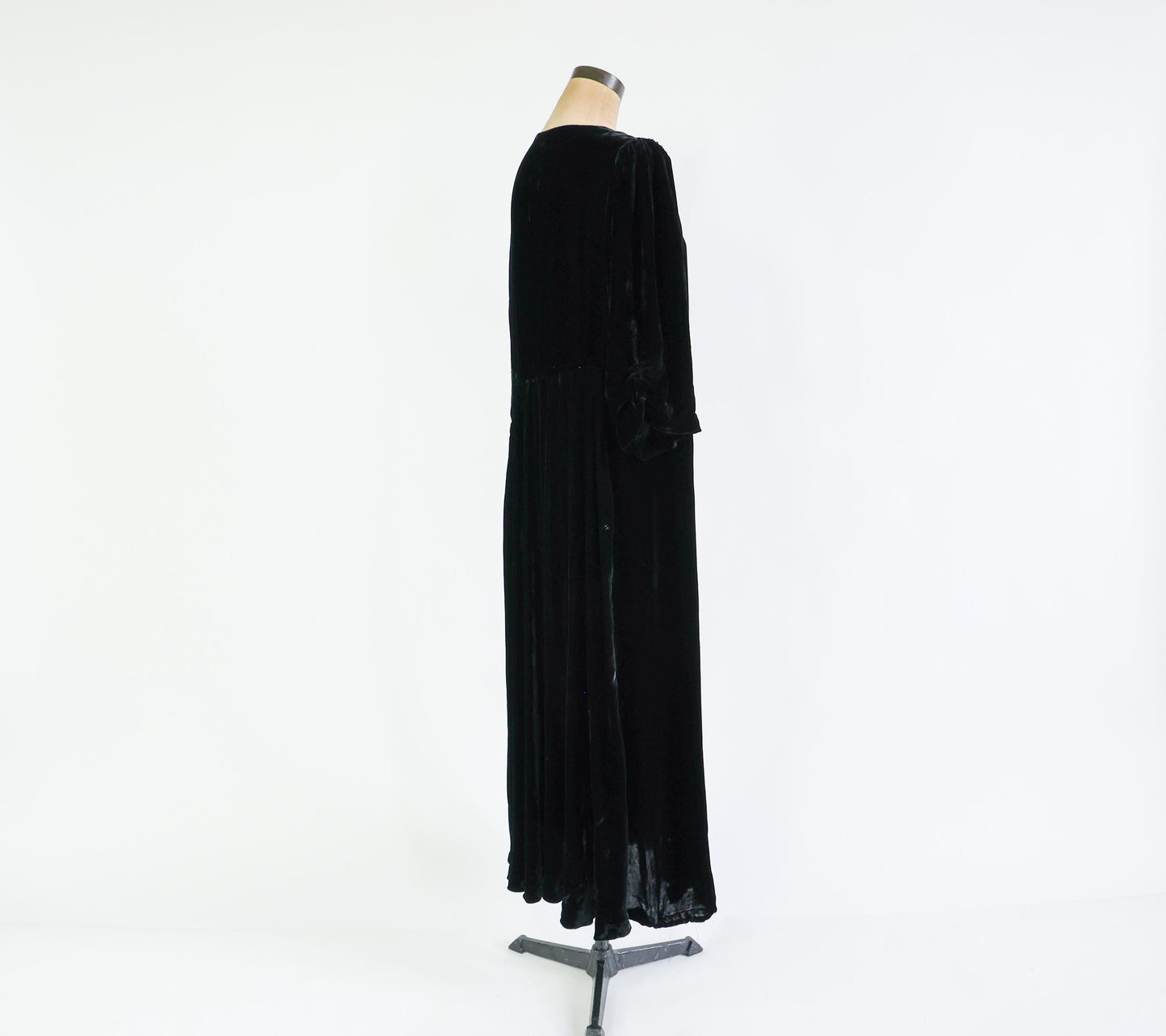 1930s Black Silk Velvet Evening Gown, 40" Waist