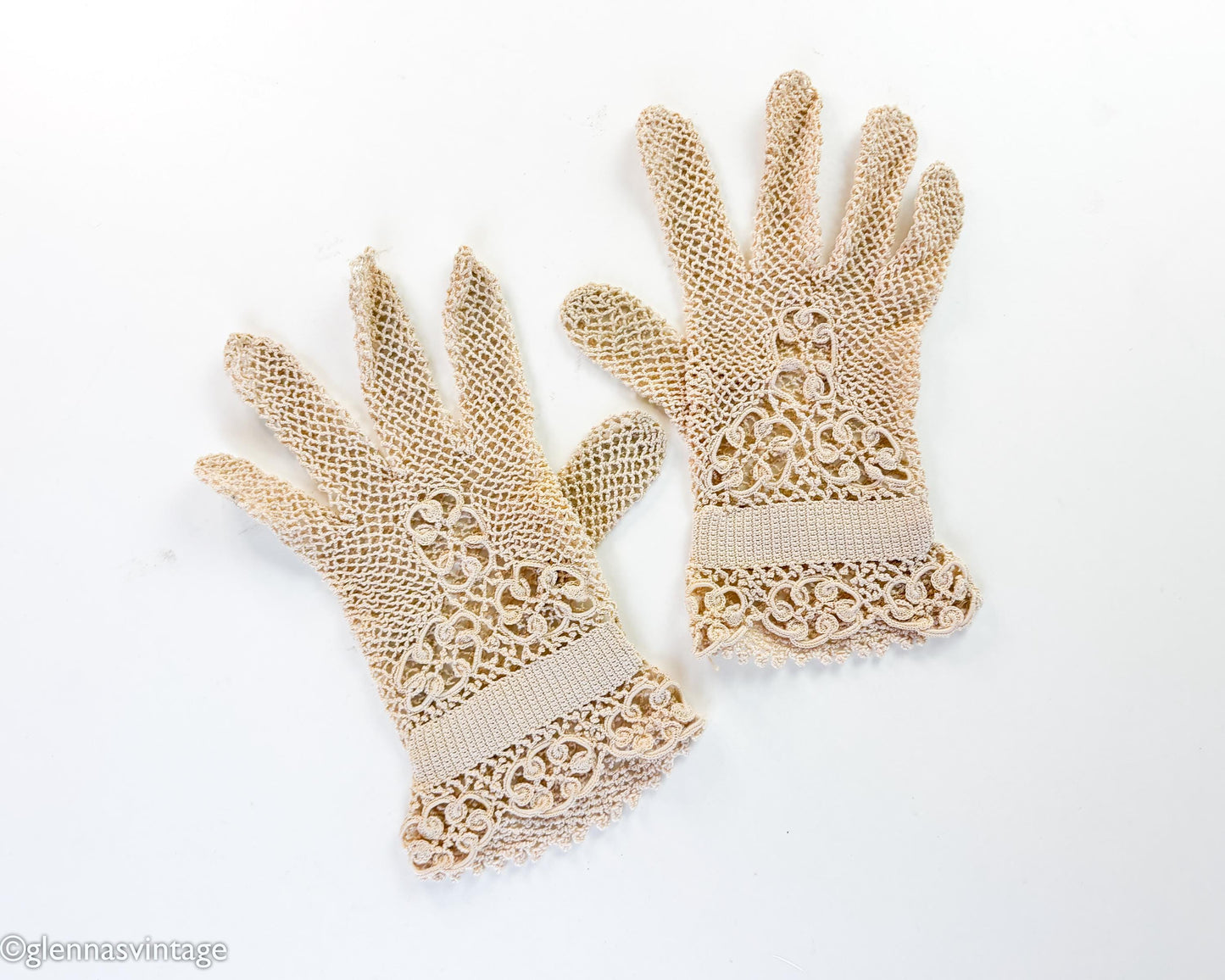 1940s Beige Crochet Lace Gloves