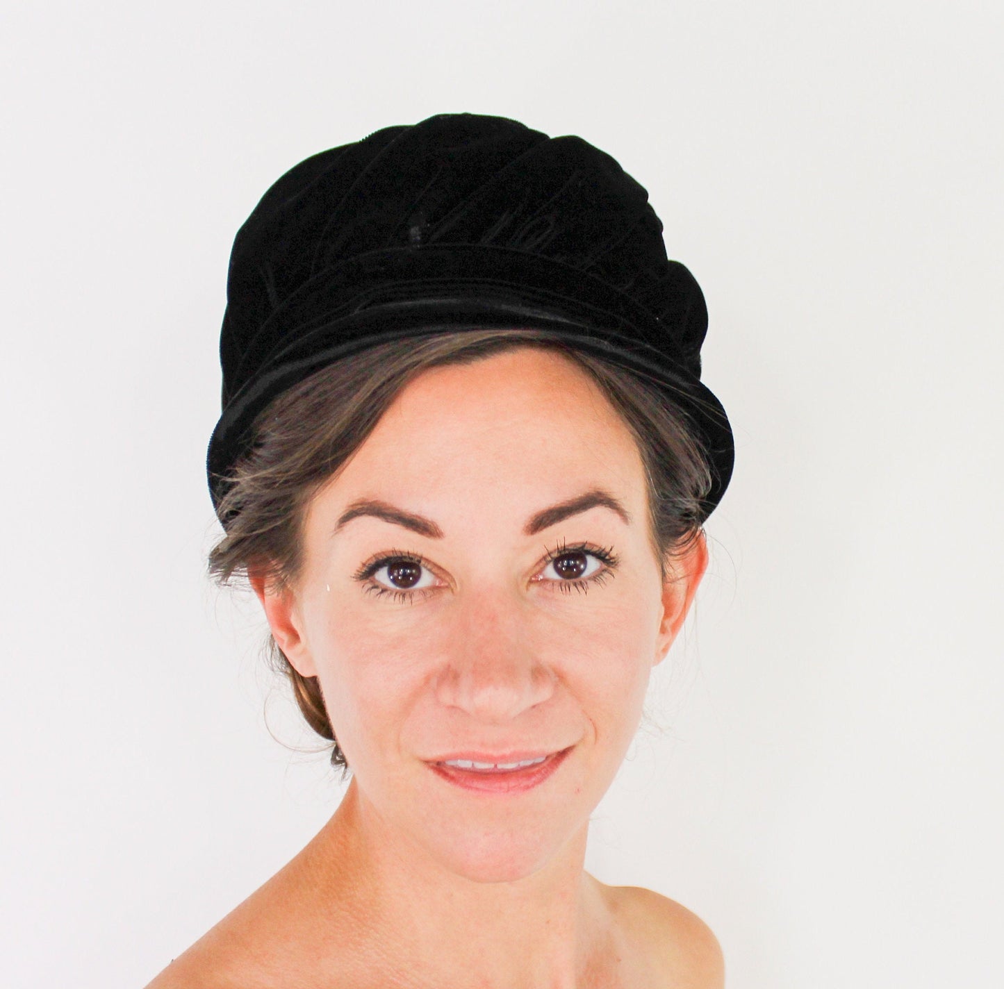 1960s Black Velvet Bubble Hat
