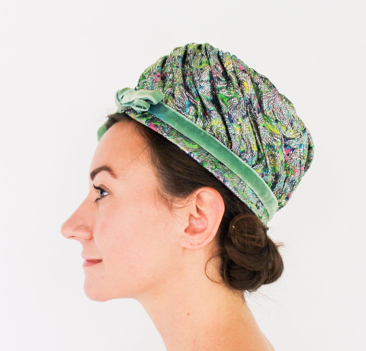 1960s Green Paisley Pillbox Hat | Metallic High Crown Turban