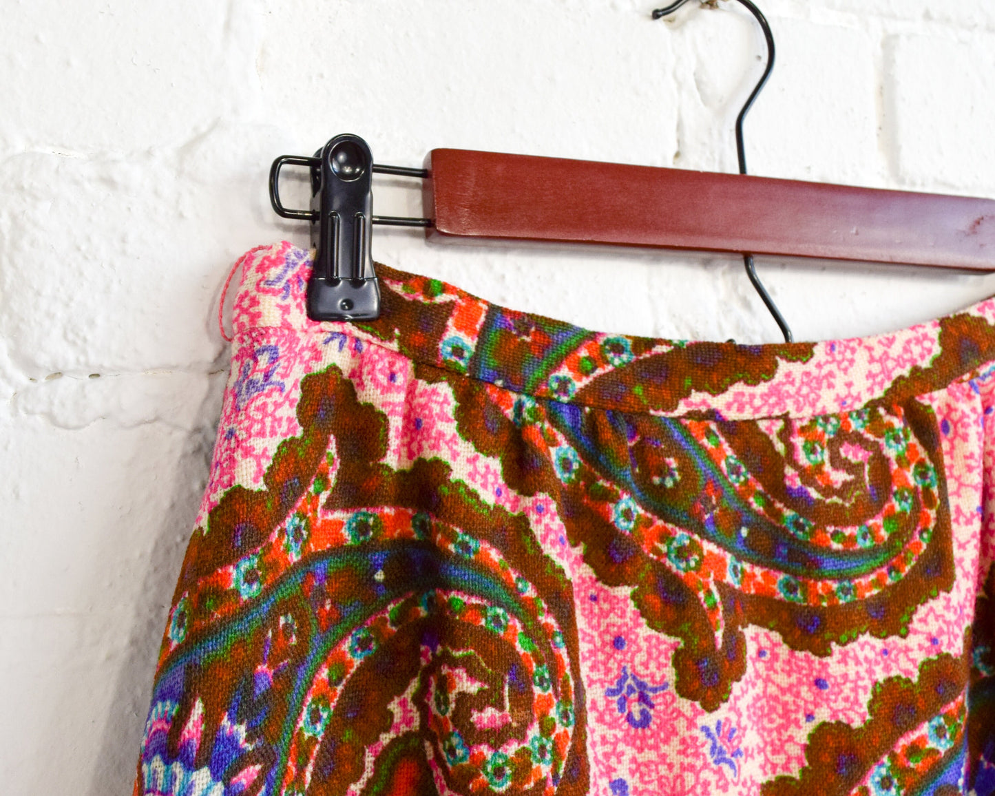 1970s Pink Paisley Maxi Skirt | 70s Pink Paisley Woven Wool Skirt | Nelly De Grab N.Y. | Medium