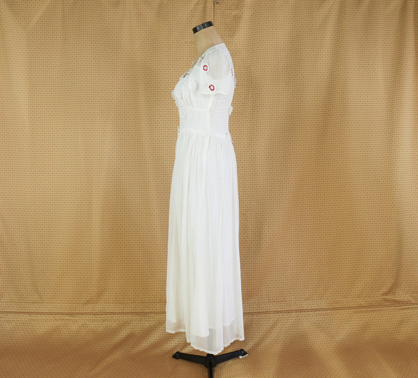 1930s White Lace Flower Evening Gown, Vintage Wedding, Small