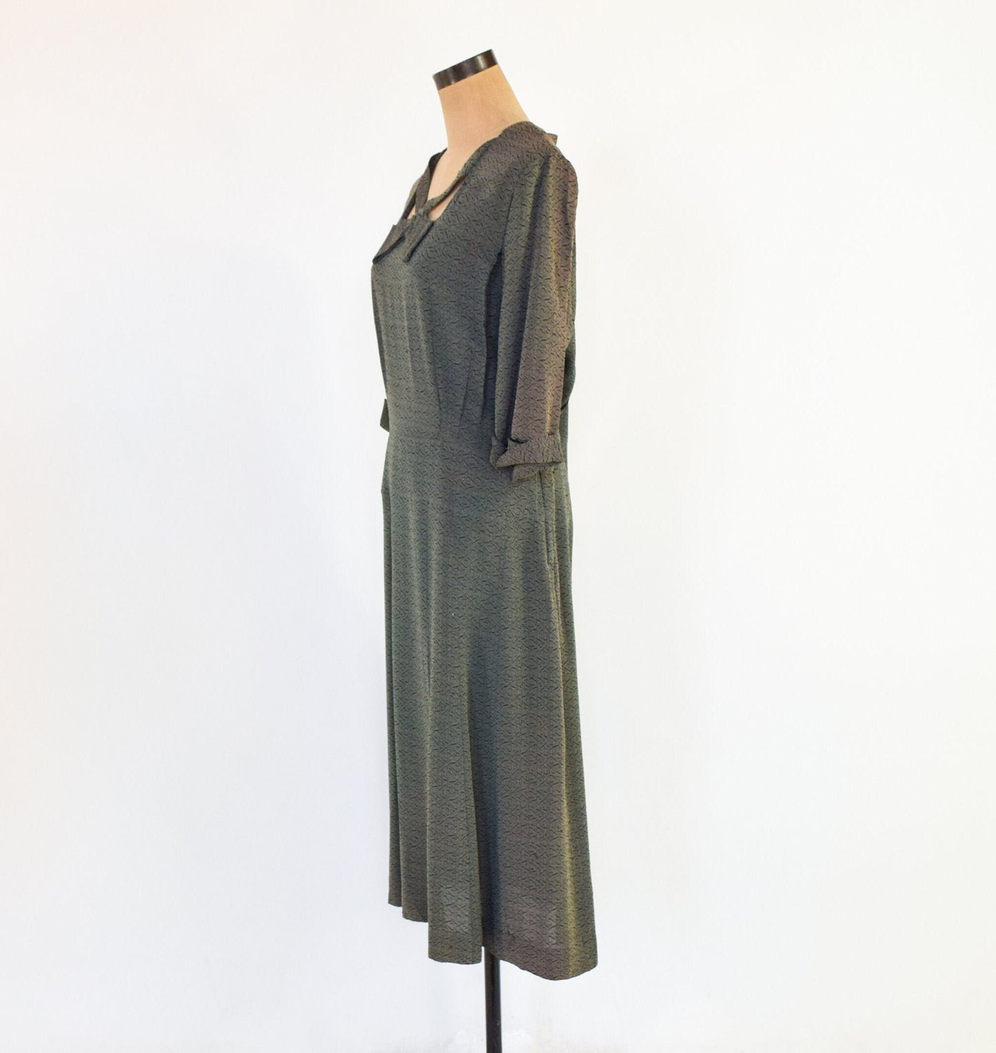 1940s Olive Green Crepe Dress, XXL, 38" Waist
