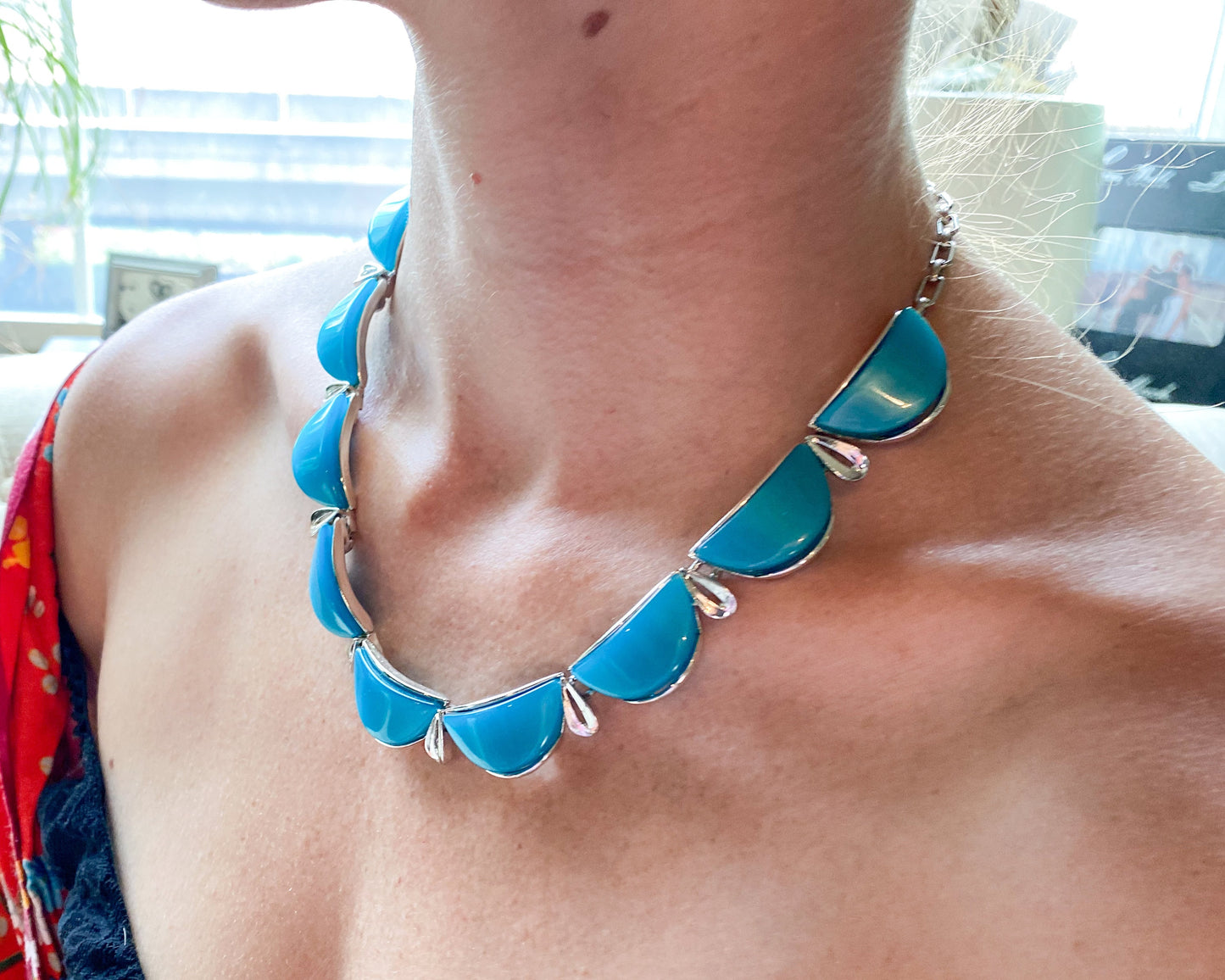 1960s Blue Lucite Necklace | 60s Blue Plastic Necklace | STAR