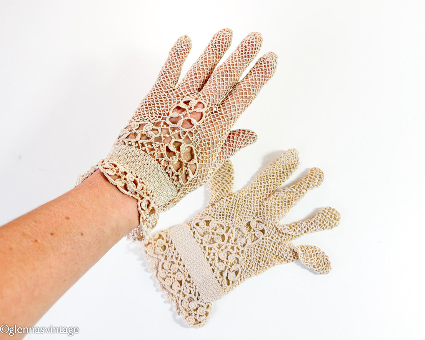 1940s Beige Crochet Lace Gloves