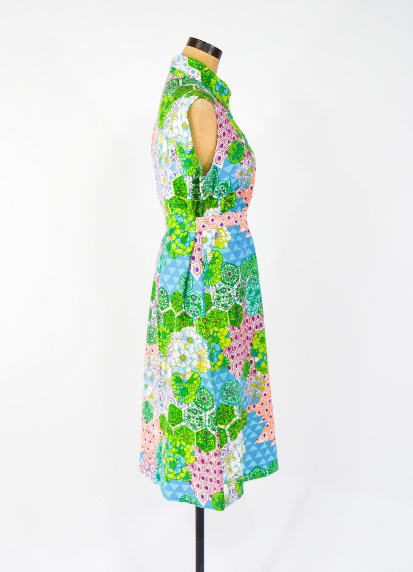 1970s Op Art Sleeveless Dress, Large