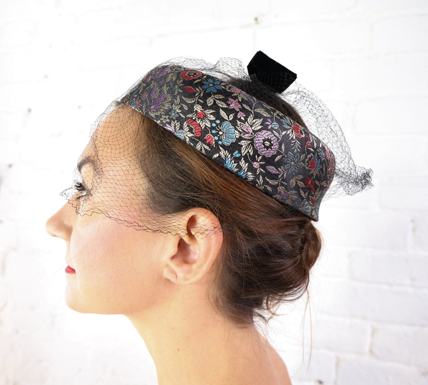 1950s Colorful Black Ring Hat