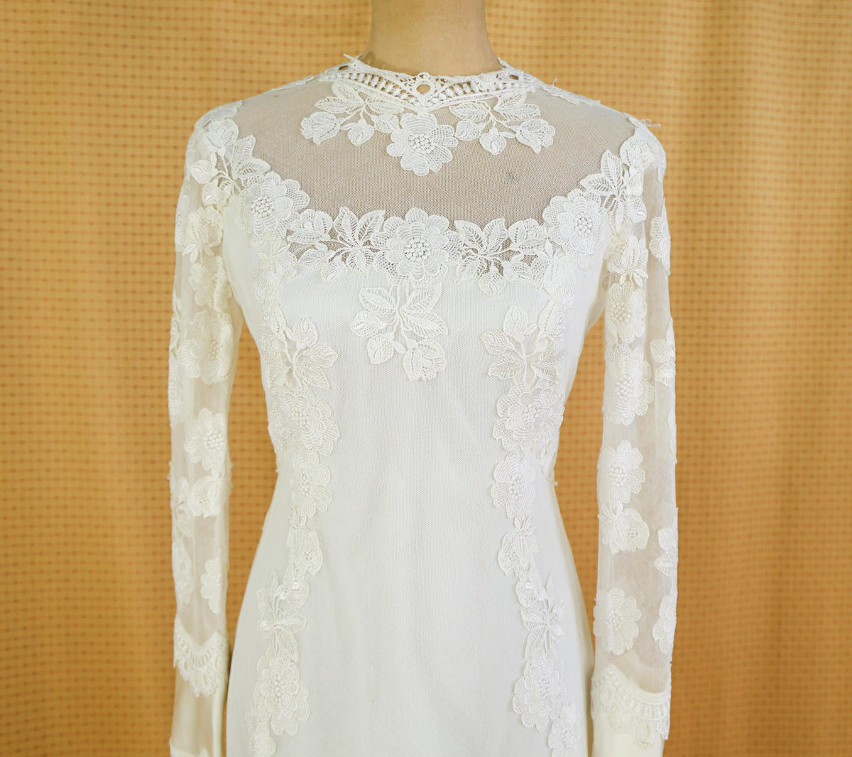 1970s Ivory Lace Wedding Gown | Vintage Wedding Dress & Long Train, Medium
