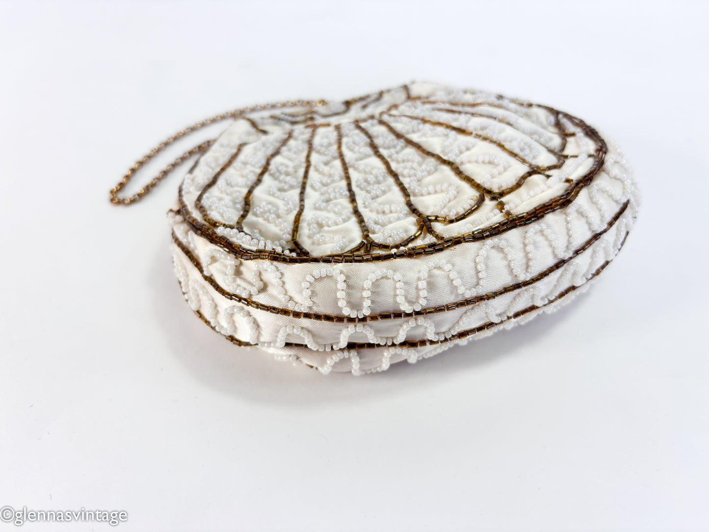 1930s White Silk Beaded Handbag Clutch